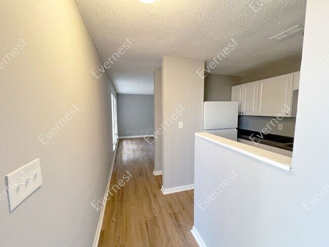 Foto del edificio - 700 Graymont Ave W