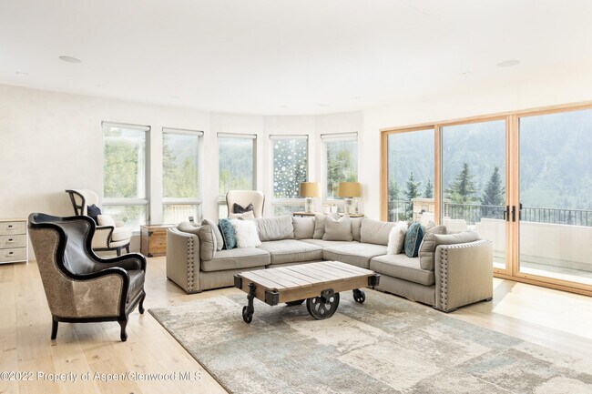 Foto del edificio - 176 Mountain Laurel Dr