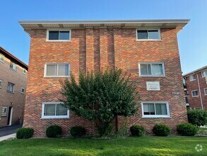 Building Photo - 6131 W 64th Pl