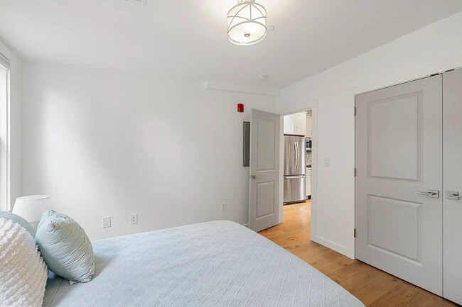Foto del edificio - 338 Hurley St