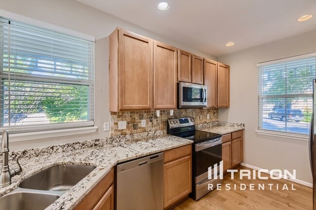 Building Photo - 656 Millet Cir