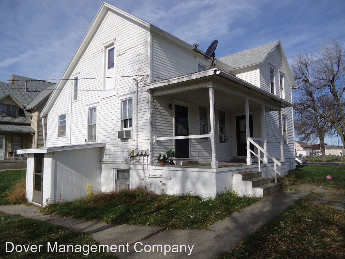 Primary Photo - 501 Elm Ave