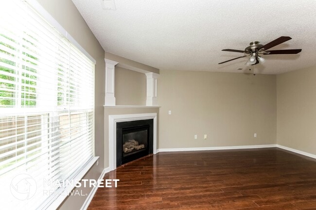 Building Photo - 126 Hampshire Dr