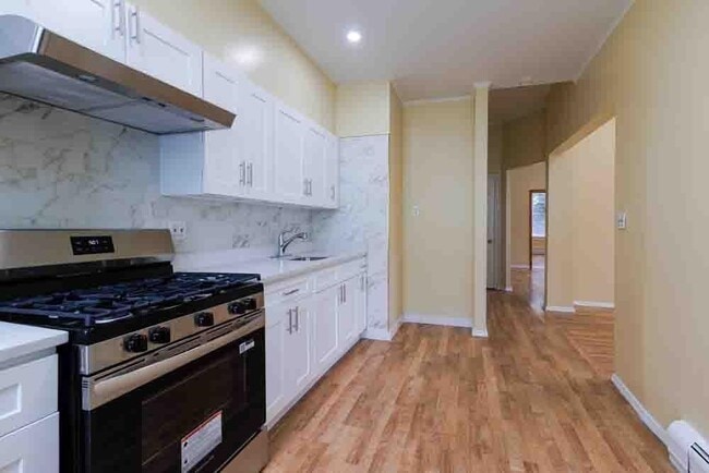 Building Photo - 3 Ridgley Pl