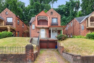 Building Photo - 3819 Beechwood Blvd