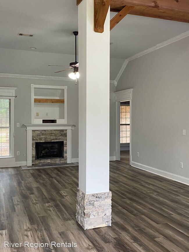Foto del edificio - 4 br, 2 bath House - 355 Bowen Bend