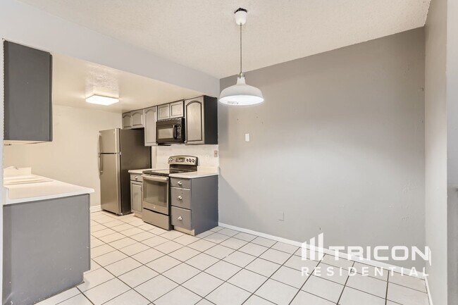 Foto del edificio - 14590 E 13th Ave