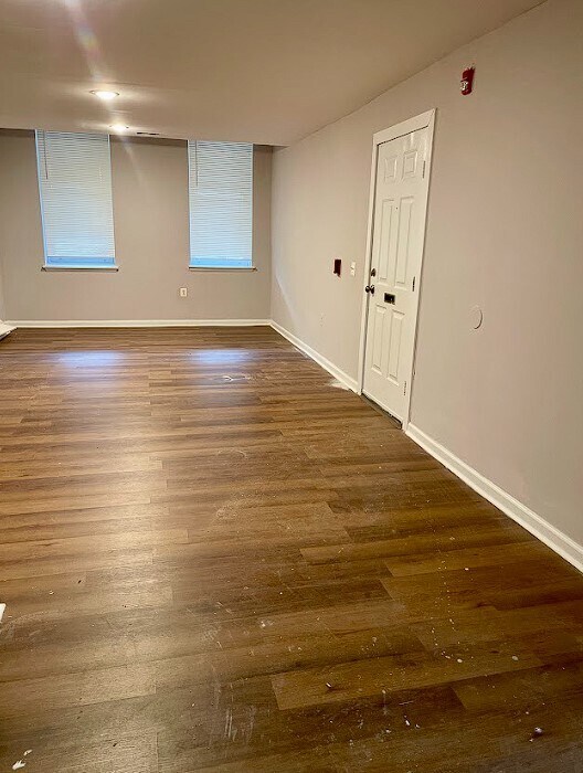 Foto del edificio - 890 N 41st St