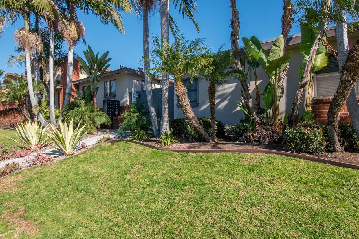 Foto principal - 4329 - 4343 1/2 Alabama st