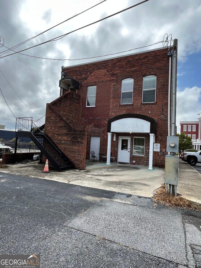 Foto del edificio - 55 E Main St