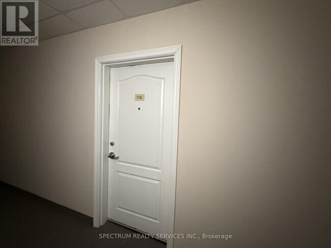 Photo du bâtiment - 6350 Dorchester Rd