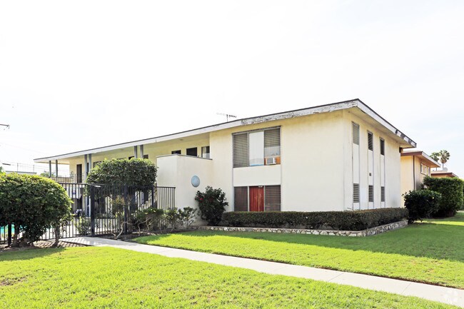Building Photo - 1150 W Casa Grande Ave