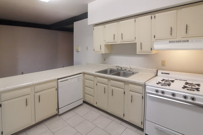 Building Photo - 314 S Trenton Ave