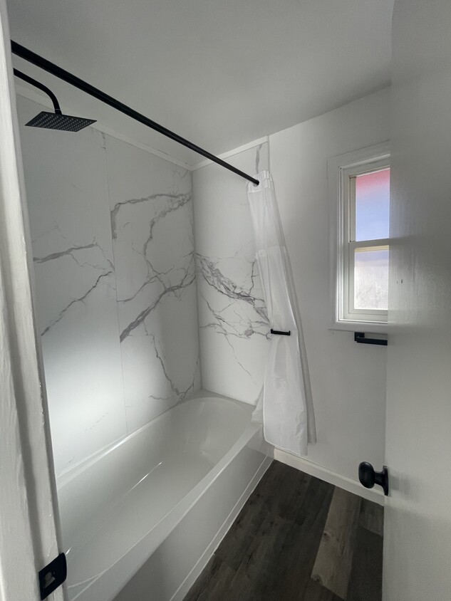 Building Photo - 1611 S 5th Ave