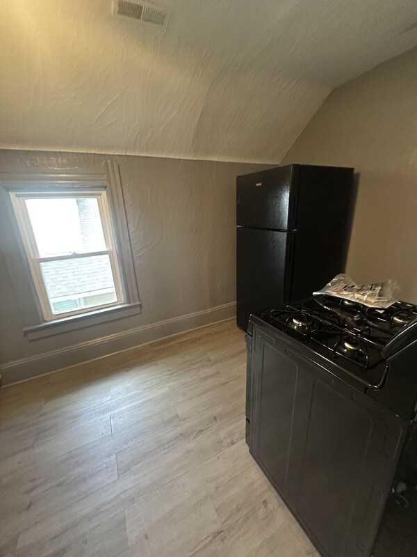 Foto del edificio - 2180 W 83rd St