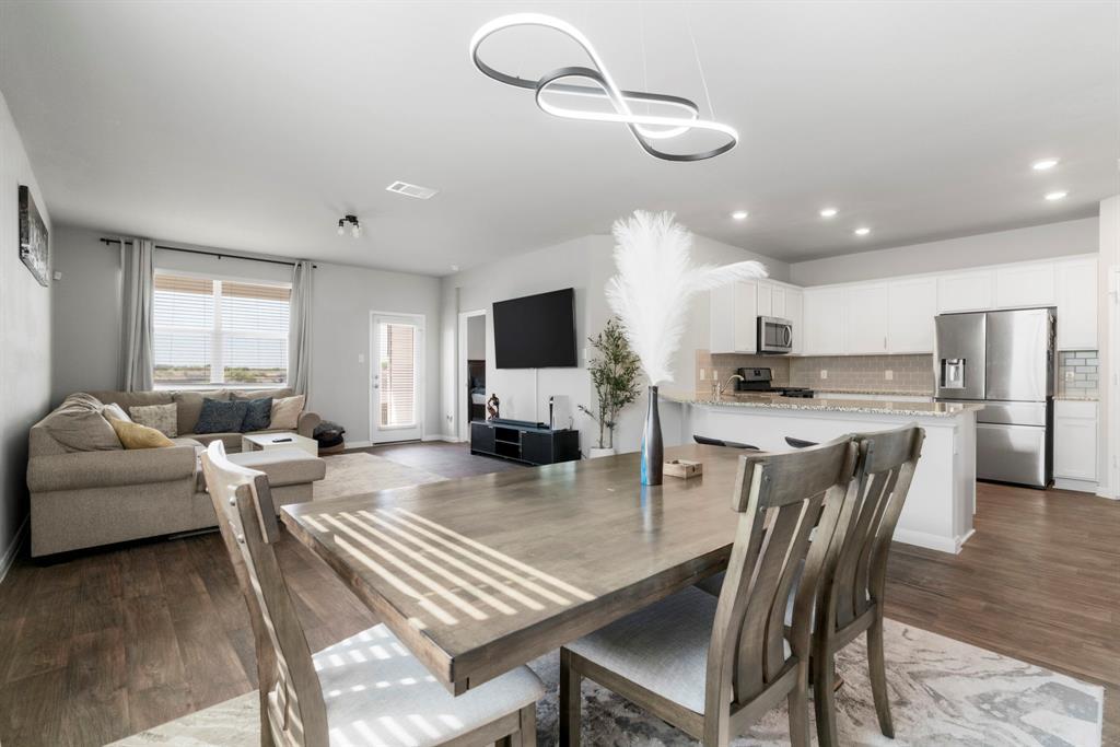 Foto principal - 212 Apache Plum Dr