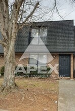 Building Photo - 9015 Countryside Ln