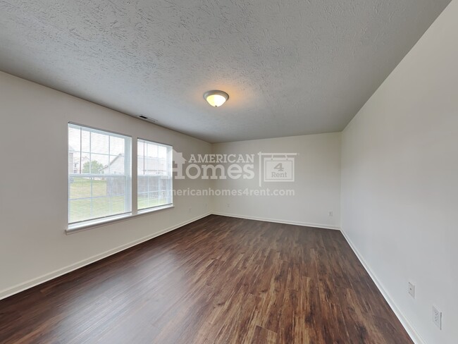 Building Photo - 6154 N Woodhaven Drive
