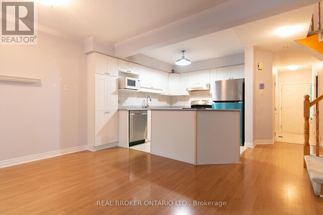 Building Photo - 57 Locheland Crescent