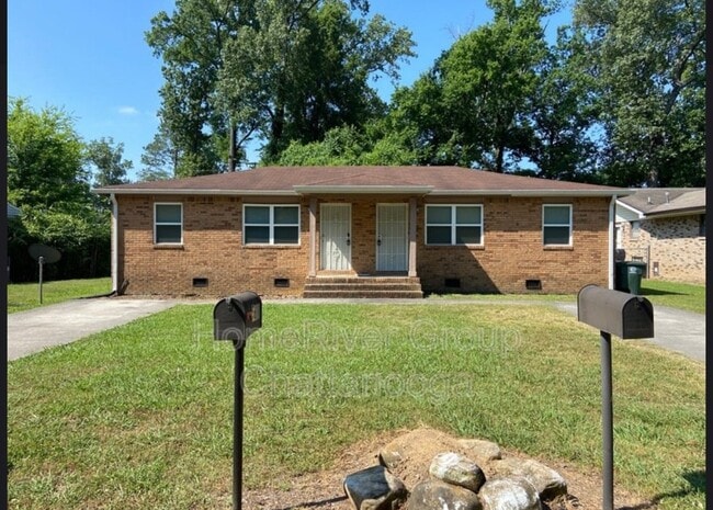 Building Photo - 5608 Spring Garden Ln