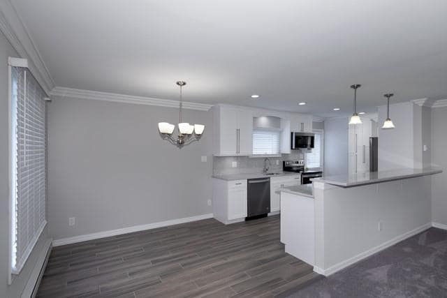 Building Photo - 146 Montauk Hwy
