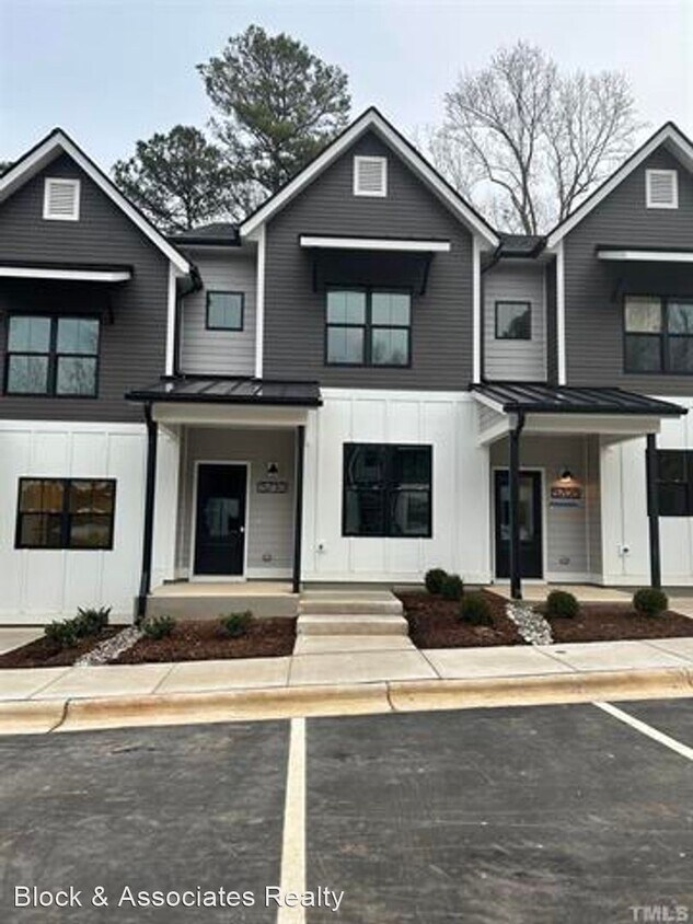 Primary Photo - 3 br, 2.5 bath House - 5710 Parker Pines C...