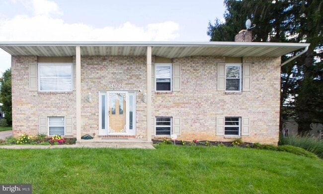 Building Photo - 3921 McDonogh Rd