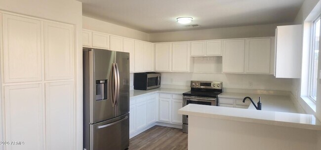 Foto del edificio - 12626 W Paradise Dr