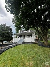 Building Photo - 285 Pope St