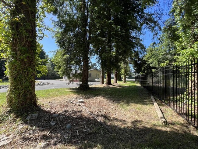 Foto del edificio - 3331 Rancheria Rd