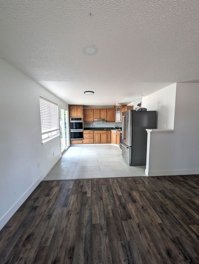 Foto del edificio - Charming Move-In Ready Rambler with Shop &...
