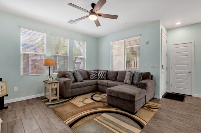 Foto del edificio - 2760 S Catherine Dr