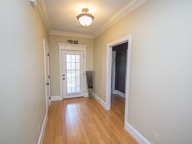 Building Photo - Luxury Living in Canebrake – Spacious, Stylish & Perfectly Located!