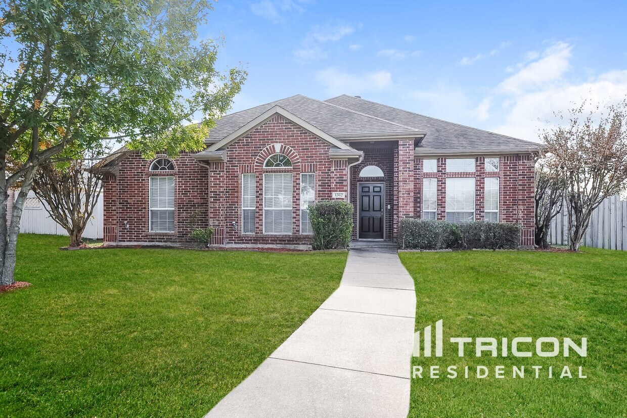 Foto principal - 1362 Meadow Creek Dr