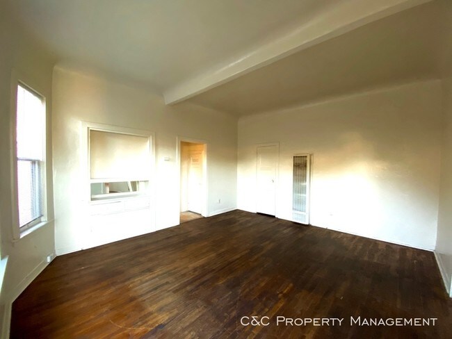 Foto del edificio - 6 Orange Dr