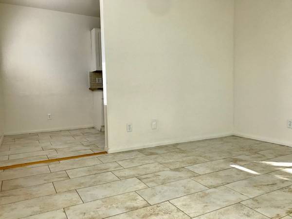 Building Photo - 3125 Manitou Ave