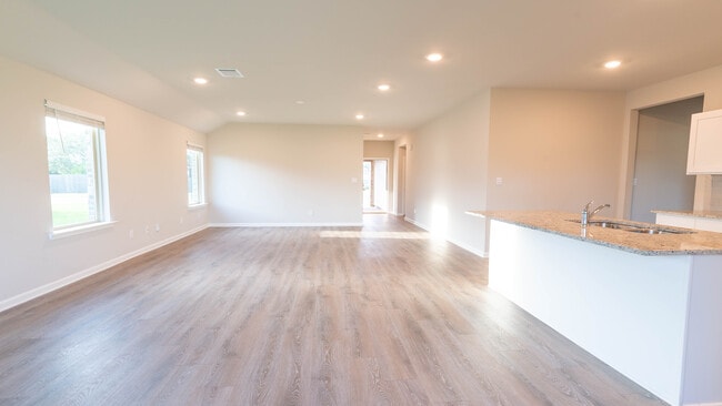 Photo - 5400 Greenridge Ln House