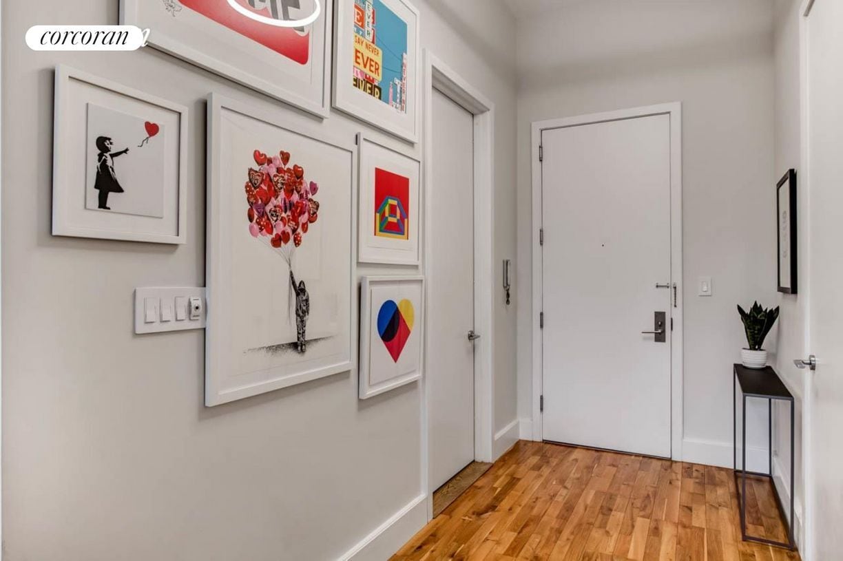 Primary Photo - 360 Furman St