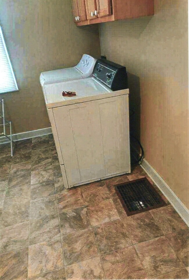 1405 Cherry St, Quincy, IL 62301 House Rental in Quincy, IL