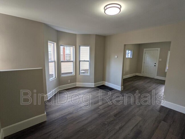 Building Photo - 2735 Sutton Ave