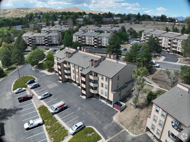 Exterior 3D - Americana Lakewood Apartments