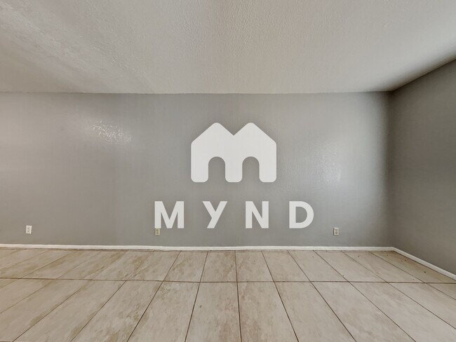 Building Photo - 2437 N Amarillo St Apt 1