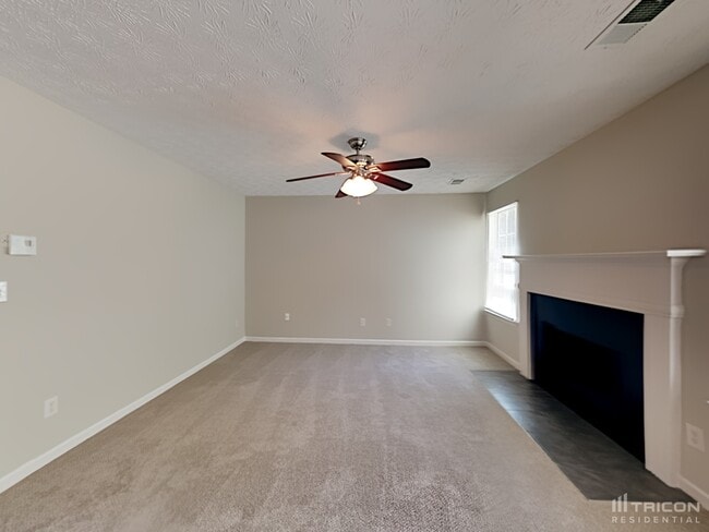 Building Photo - 6469 Snowden Dr