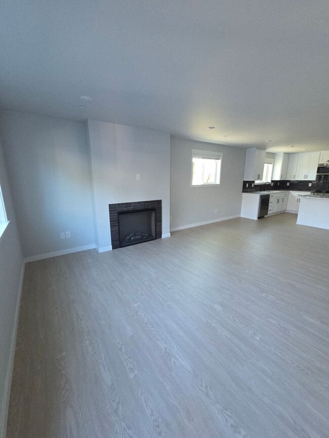 Building Photo - Brand-New 1BD Home in Camas — Move-In Ready!