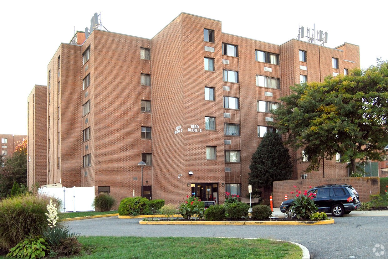Kinder Park MultiFamily Apartments in Woodlyn, PA