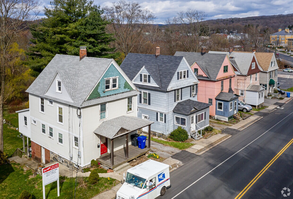 2844 S Main St, Winsted, CT 06098 Apartments in Winsted, CT