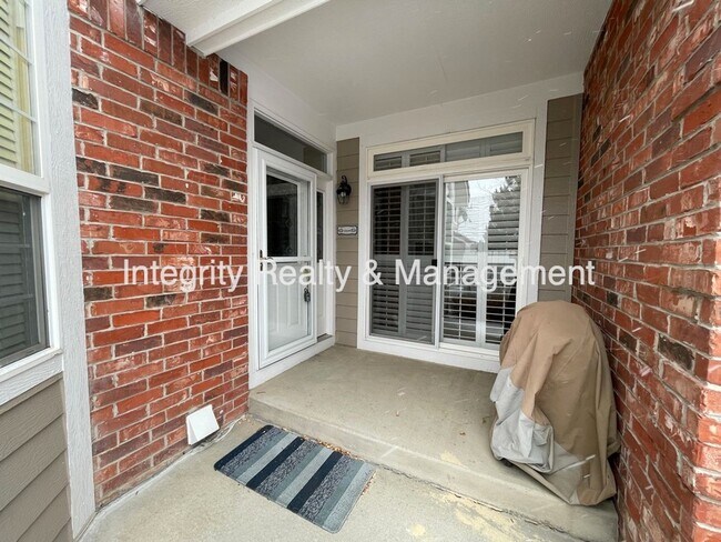 Foto del edificio - 4 Bed/3.5 Bath Single Family Home, 3187 sq...