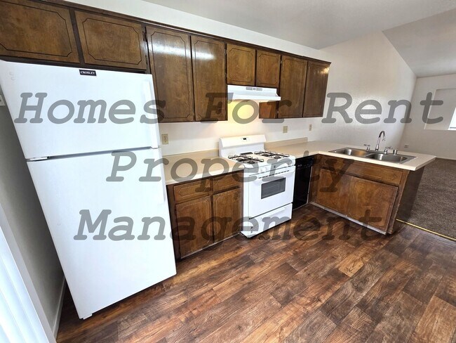 Foto del edificio - 361 Eastridge Cir