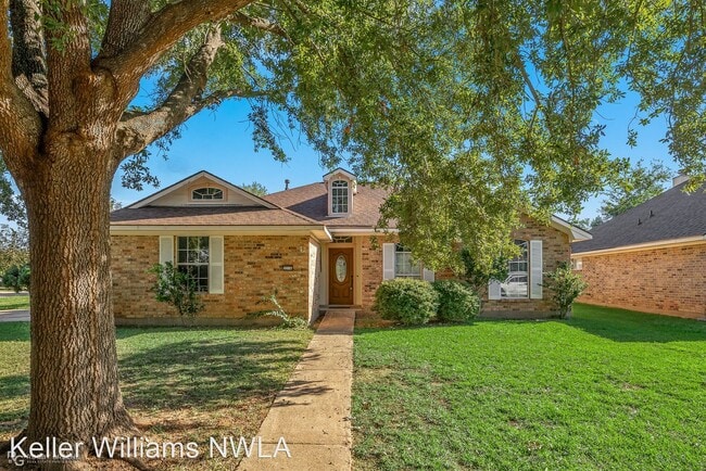 Building Photo - 3 br, 2 bath House - 2216 Beauregard