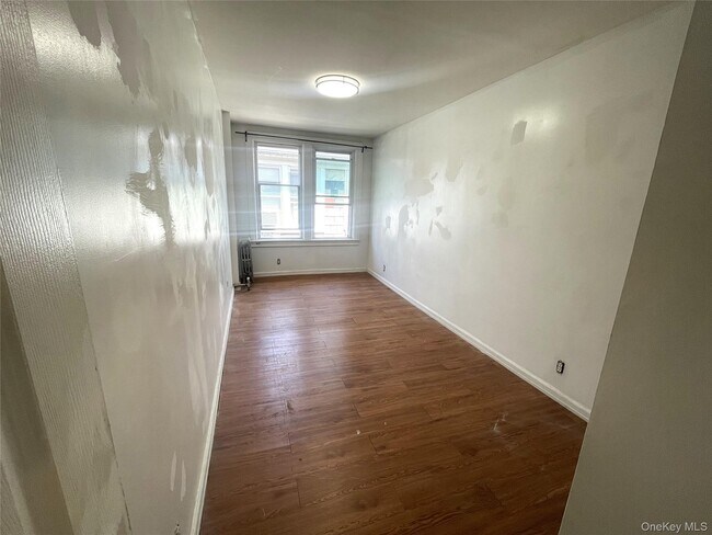 Building Photo - 33-27 89th St